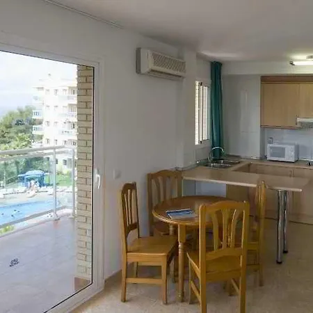 Ontario Apartment *